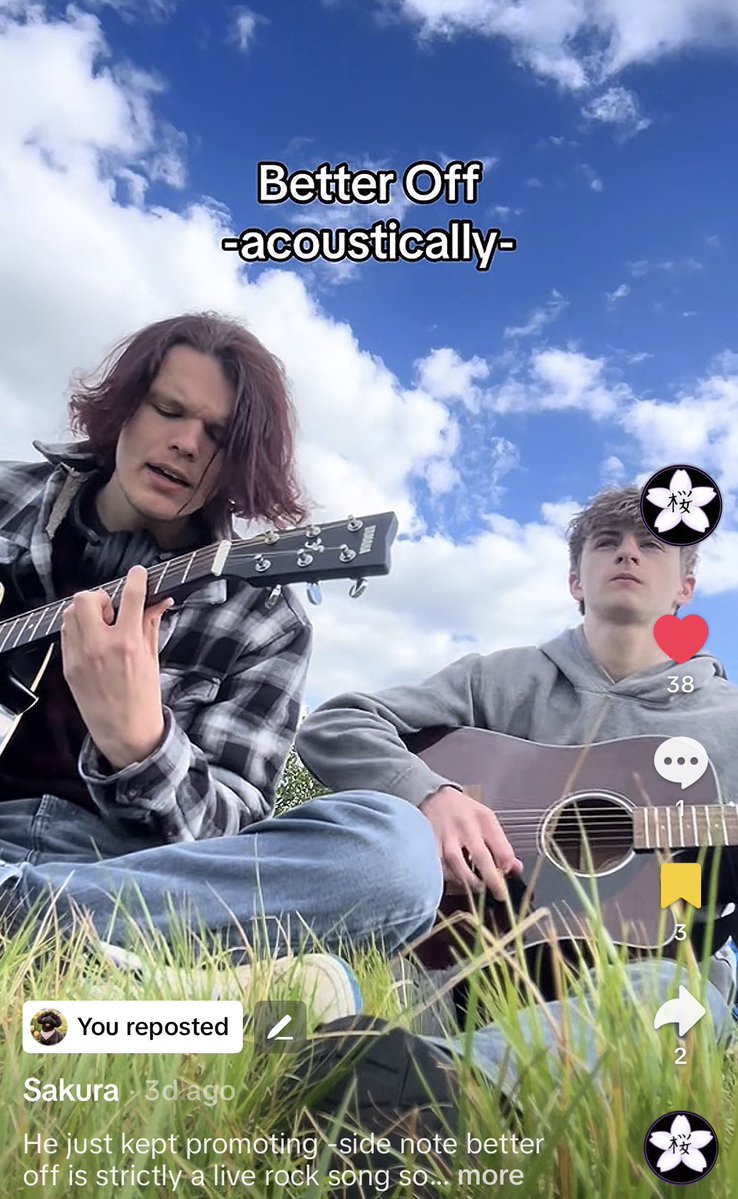 mariacaria123's tweet image. Check out Sakura's video! #TikTok vm.tiktok.com/ZNRbxmLyn/
#upandcoming #newtalent #uk #puretalent #acoustic #band