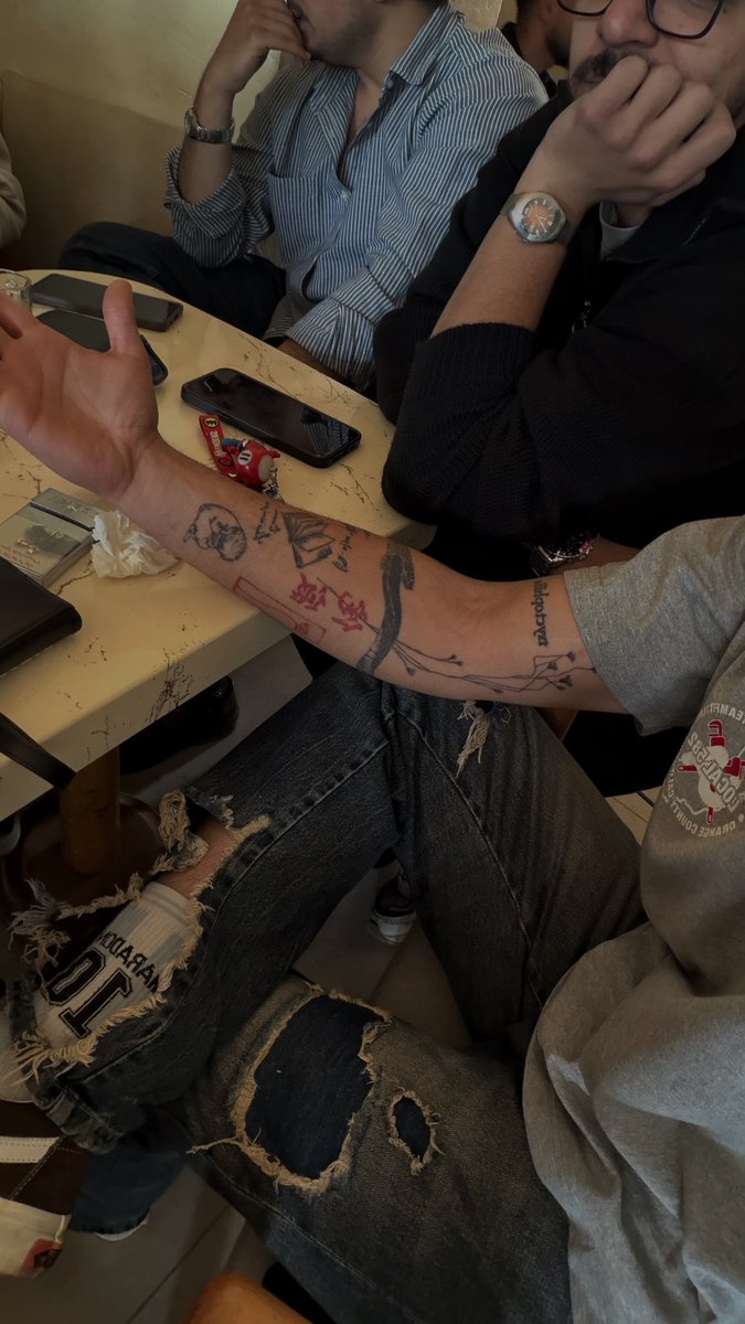 بچه فیزیکدان tweet media