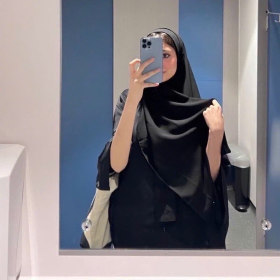 Clare Sophie tweet media