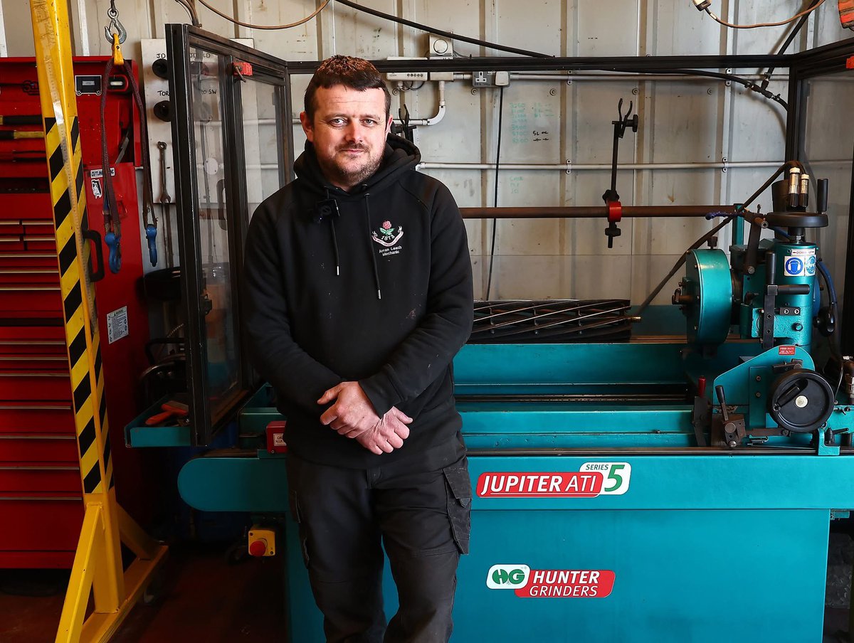 HunterGrinders's tweet photo. It was great to catch up with Stuart Hogg (Course Manager)and Arran Leach (Mechanic) from West Lancs Golf Club last week
Stuart has been using Hunter Grinders for over 30 years and swears by them. Arran has used Hunter Grinders in his workshops since the early days of his career https://t.co/OC7DrgwdKC