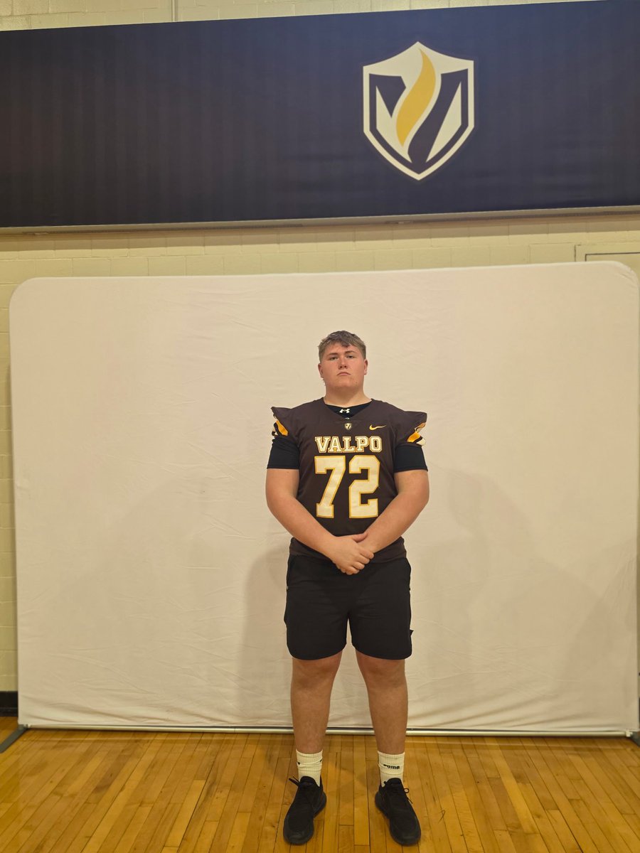 Kash Komorowski 6,3 285 OL 2027🏈 tweet media