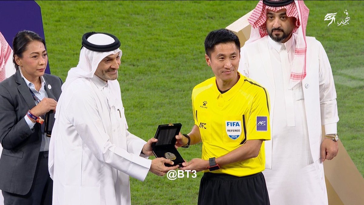 عمرو tweet media