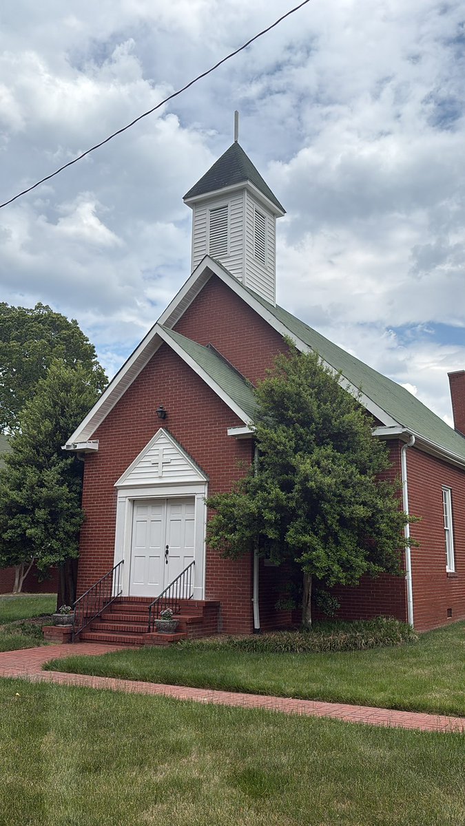 𝙹.𝙴.𝙱. 𝚂𝚝𝚞𝚊𝚛𝚝’𝚜 𝙶𝚑𝚘𝚜𝚝 🇸🇴 tweet media