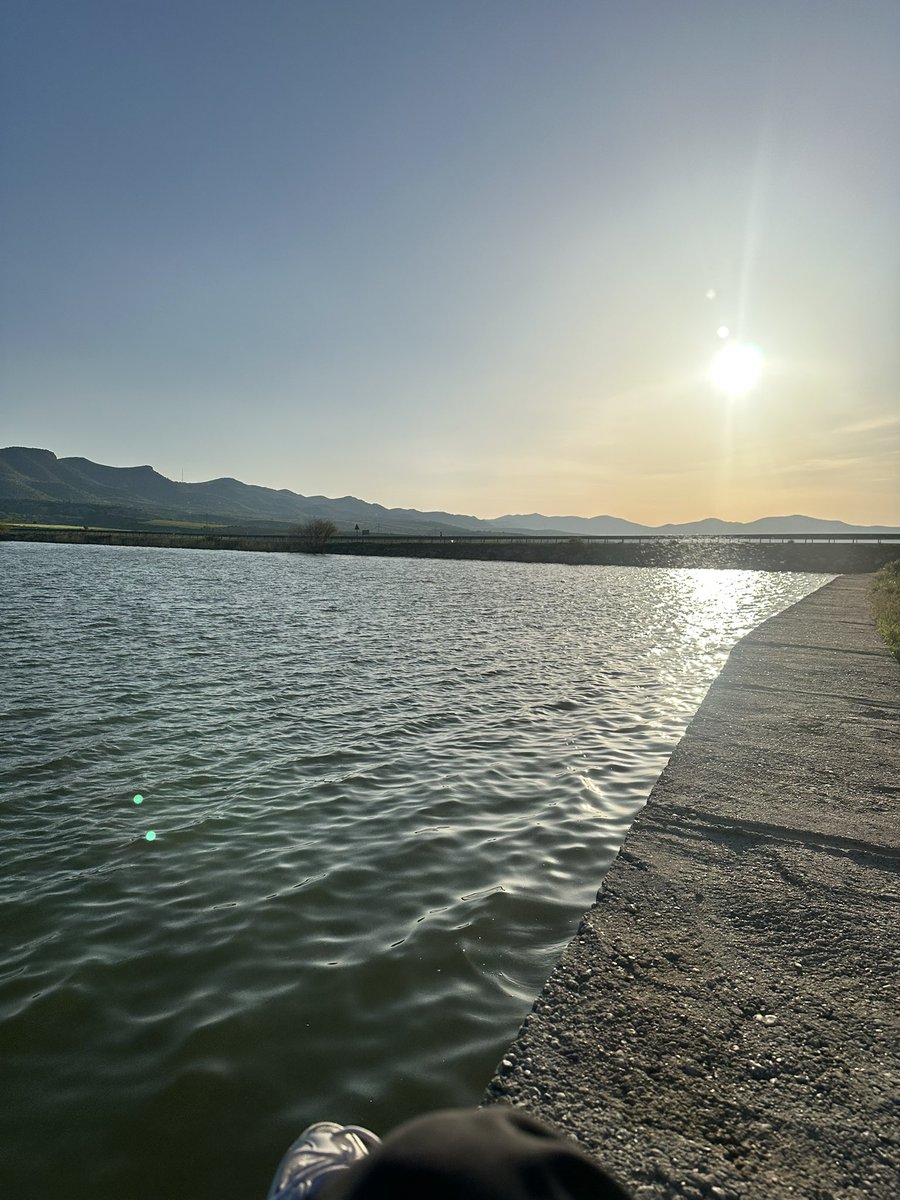 eminaaado's tweet photo. ☘️⛰️🔅 https://t.co/VxiaJiqG0V