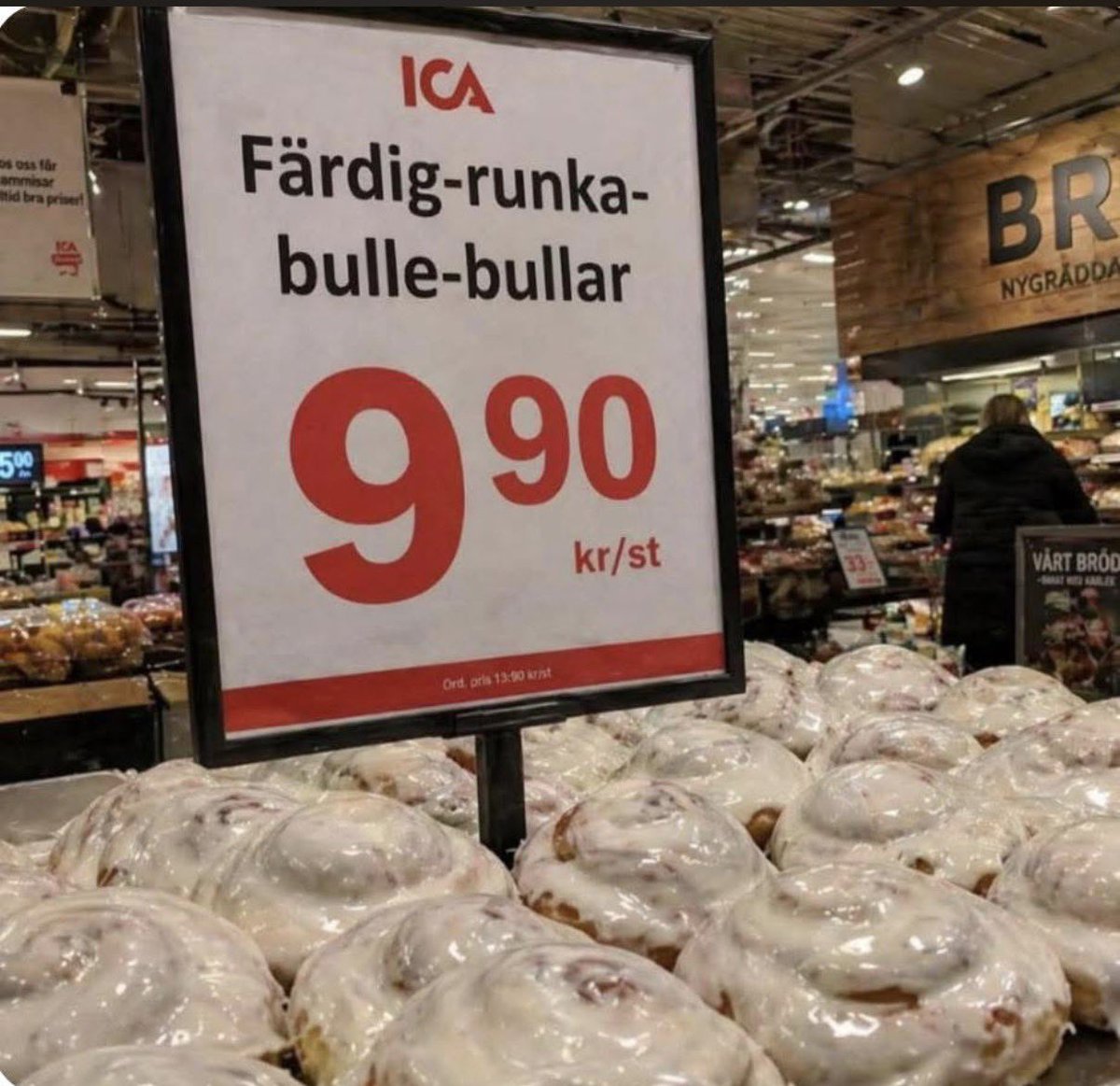 særpepus tweet media