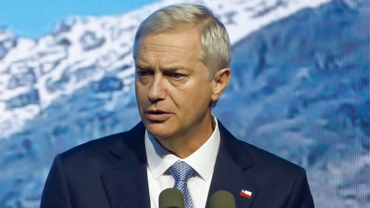 Pdte. Kast arremete contra gestión de Boric tras críticas por recortes: Aseguró que había un “desastre total” en Junaeb

Más detalles acá➡️tinyurl.com/ms8uu6td