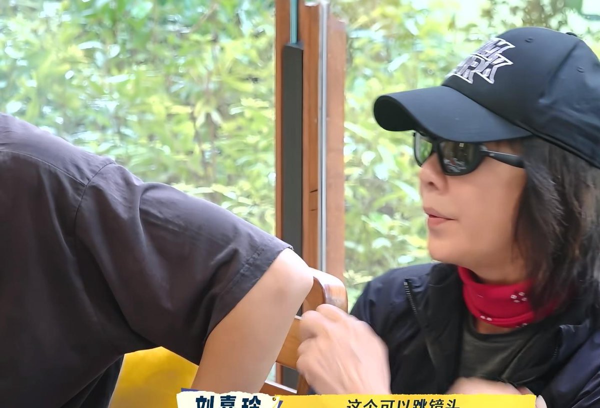 Марина tweet media