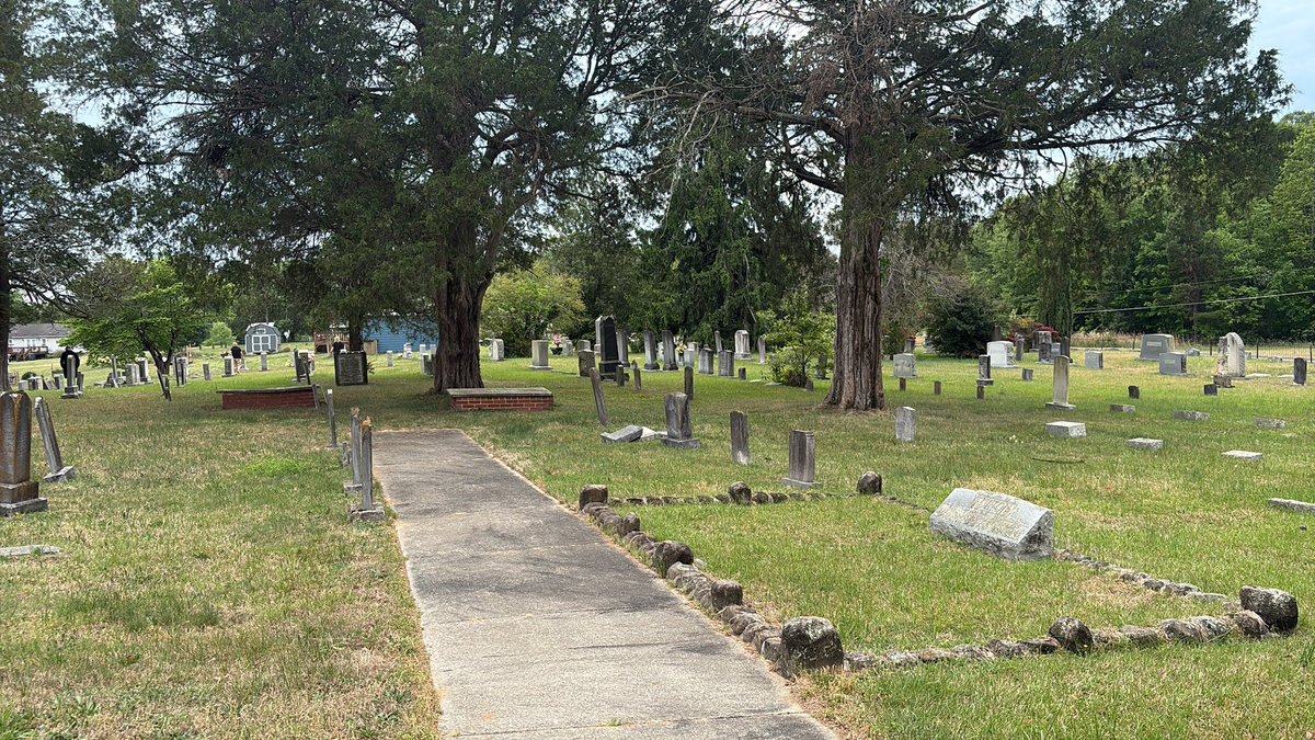 𝙹.𝙴.𝙱. 𝚂𝚝𝚞𝚊𝚛𝚝’𝚜 𝙶𝚑𝚘𝚜𝚝 🇸🇴 tweet media