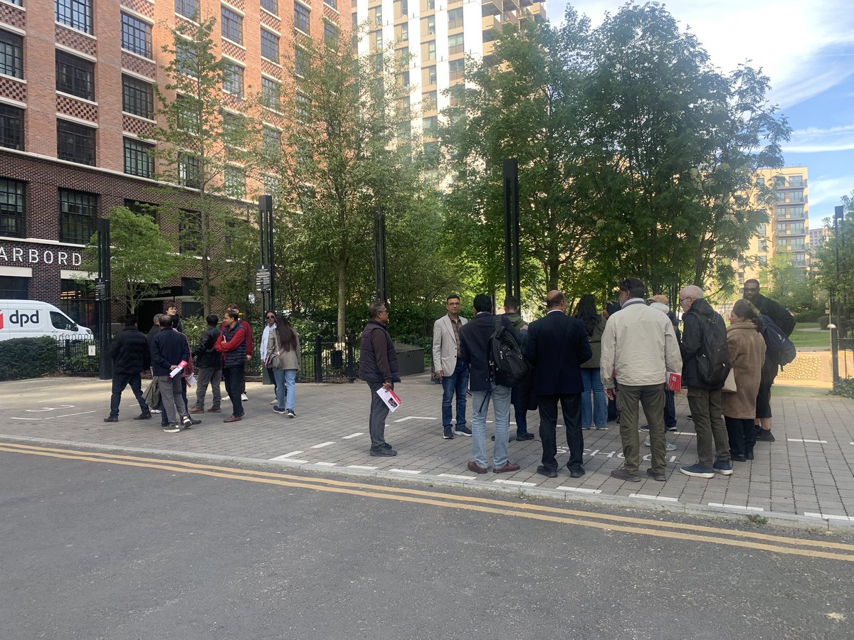 CllrSirajIslam's tweet image. Mega canvass session in Blackwall &amp;amp; Cubbit Town today for @TH_Labour candidates @Anwar_Punekar, @SmrityAzad &amp;amp; Alex Stanley. I am most grateful to everyone who came &amp;amp; for their energy, spirit &amp;amp; determination to make #change a reality on 7th May. 🌹