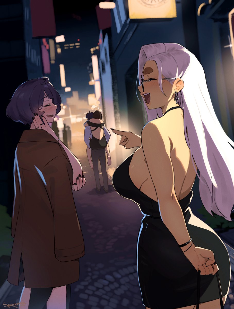 Squeezable tweet media