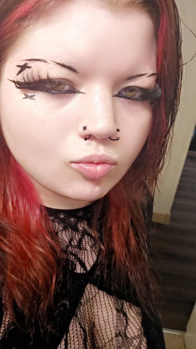 vampiregodess tweet media