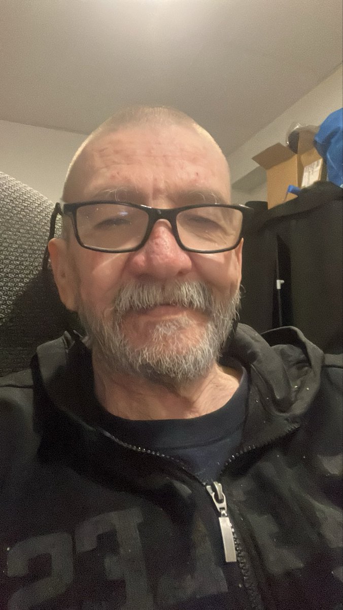NormanLittc5's tweet photo. I’m 70 would you date me? https://t.co/vwGO4cbpHU