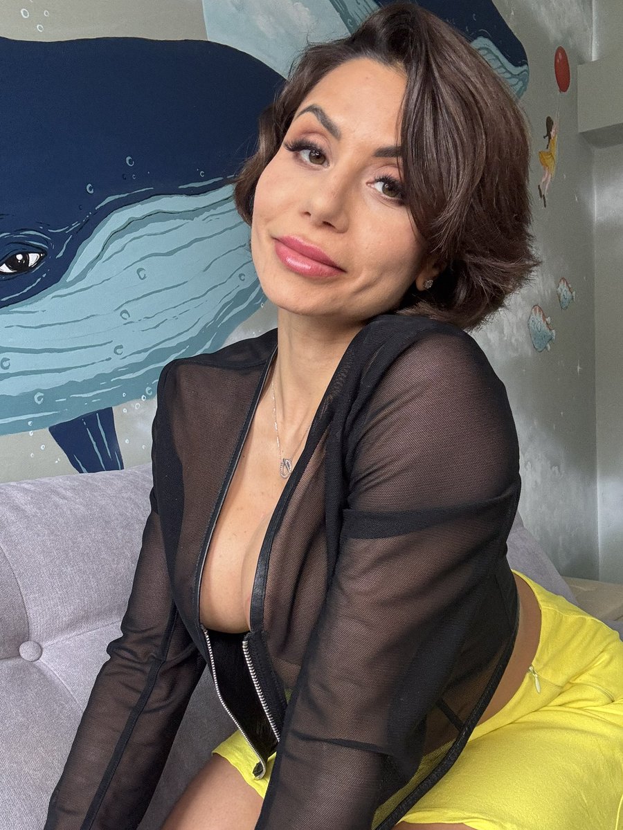 Paula Kaii tweet media