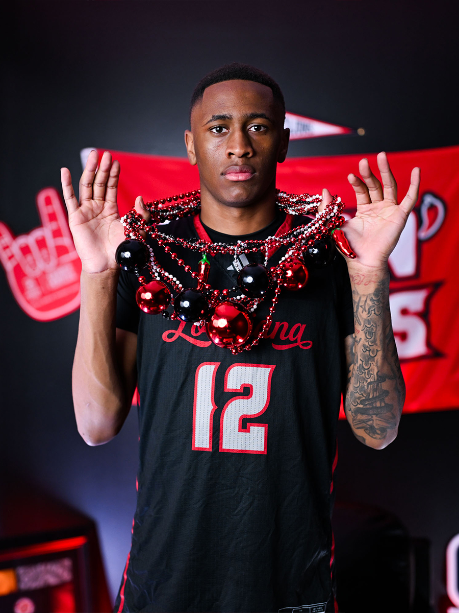 RaginCajunsMBB's tweet photo. SIGNED🖋

Welcome Bam to the family and Cajun Nation!

🏀 Forward | Freshman
📍Mobile, Al. https://t.co/zmPeMsrf0T