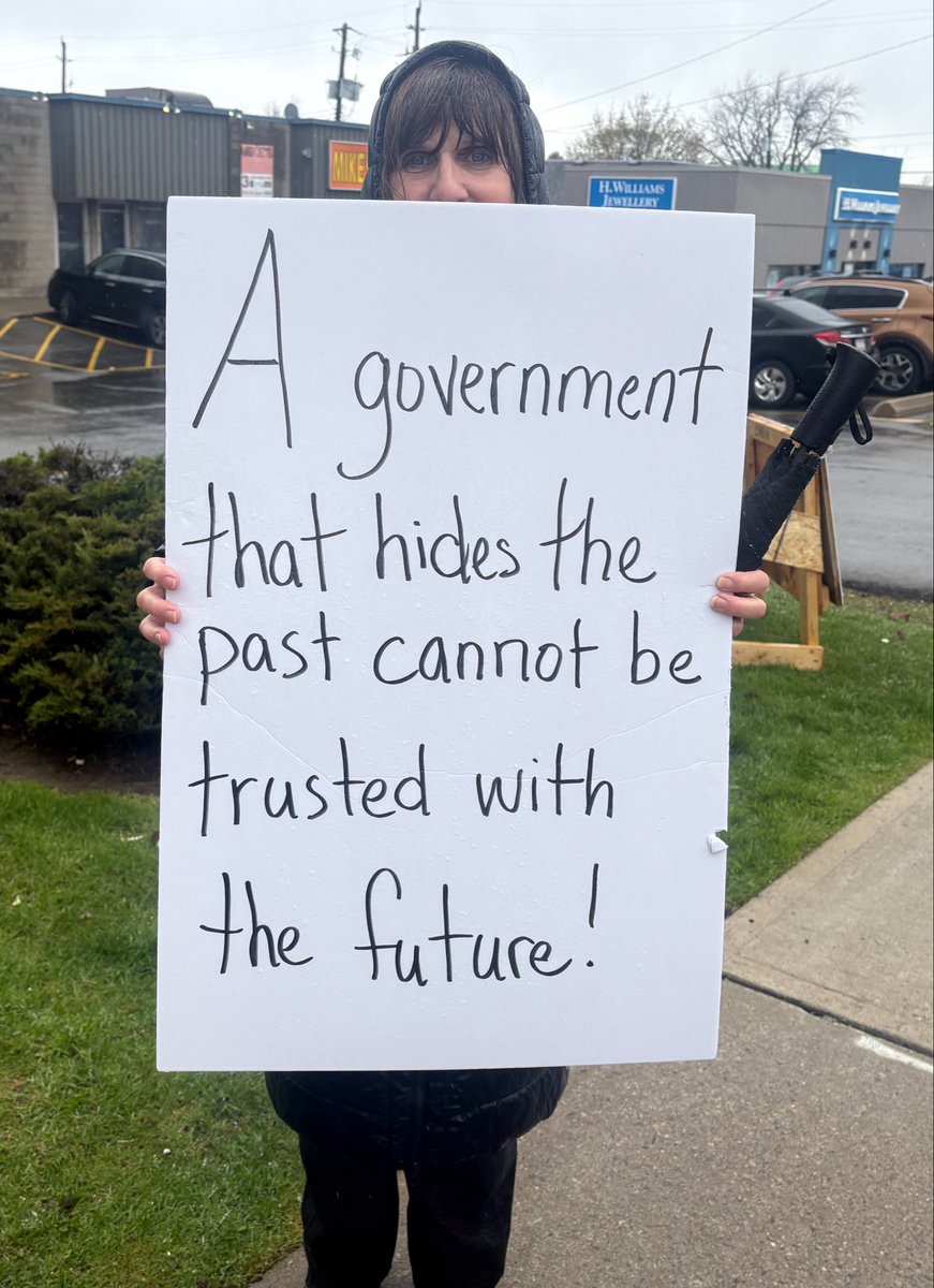 LauraBabcock's tweet image. Right? Why does @fordnation need to hide records going back decades? Are he and former Premier Harris afraid of something? We the people have a right to FREEDOM OF INFORMATION in a democracy!! 

#FightFordProtest #ONpoli #FOI