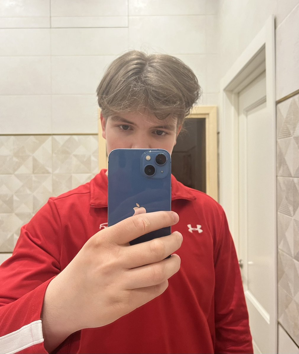 Young Hugo tweet media