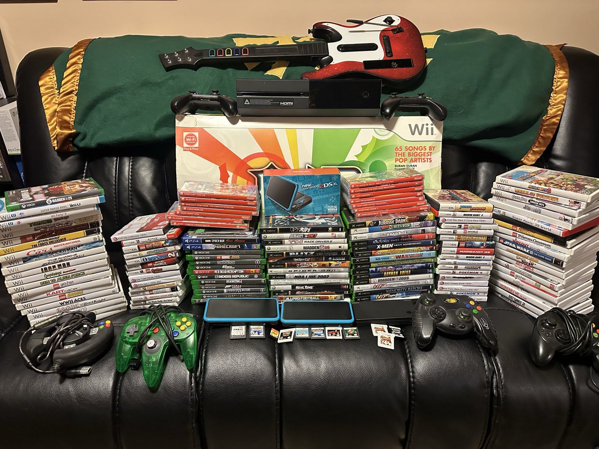 BaCGaming's tweet photo. Great start to yard sales this weekend! https://t.co/YxWOkH19Ey
