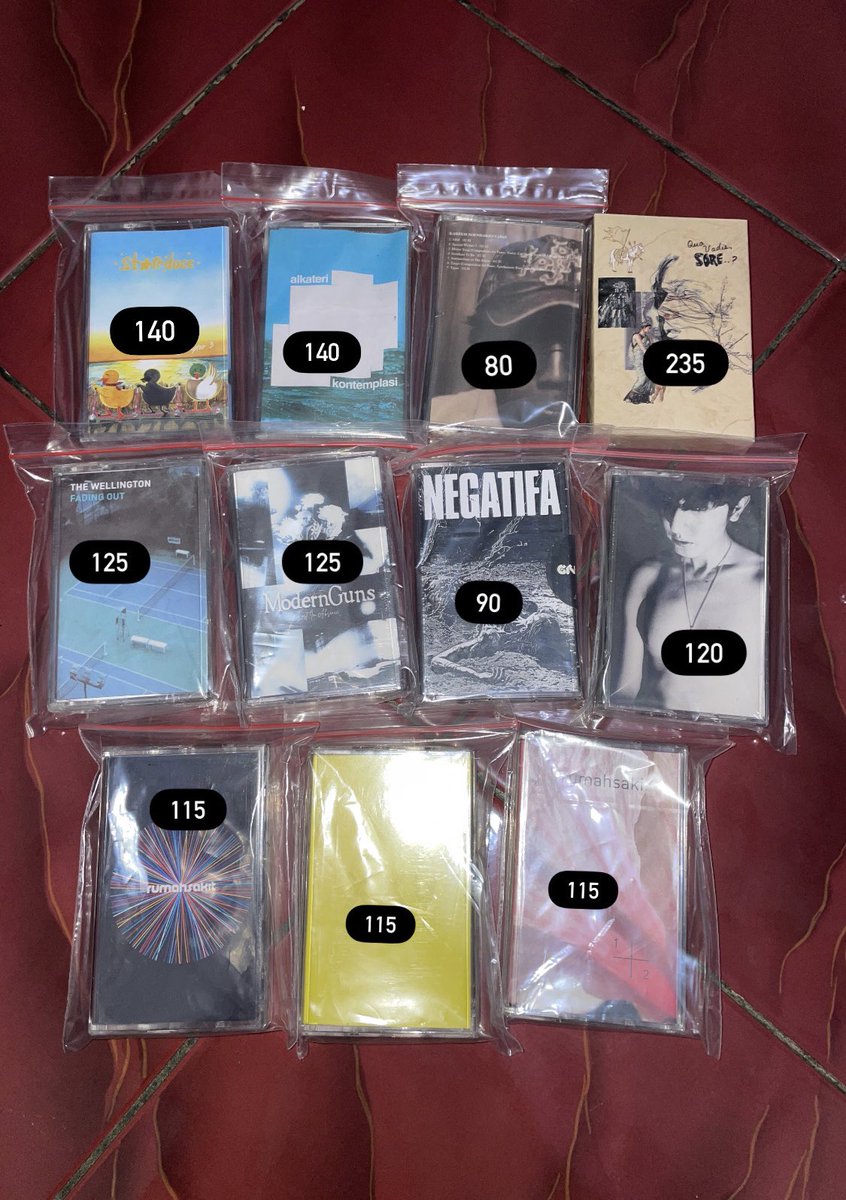 pbrtyoo's tweet photo. @meme_posser wts kaset lokal kondisi baru segel semua, harga tertera di poto🙏🏽makasih https://t.co/OLNW3Vwn11