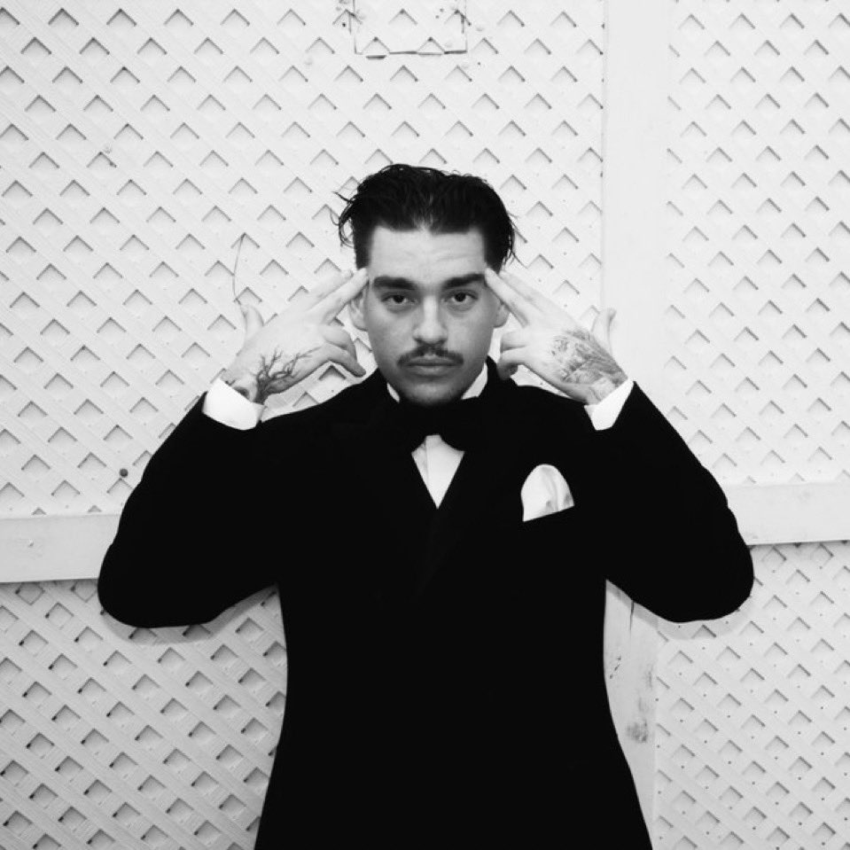 yeatlive tweet media