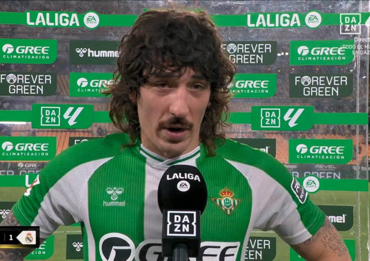 Out Of Context Football tweet media