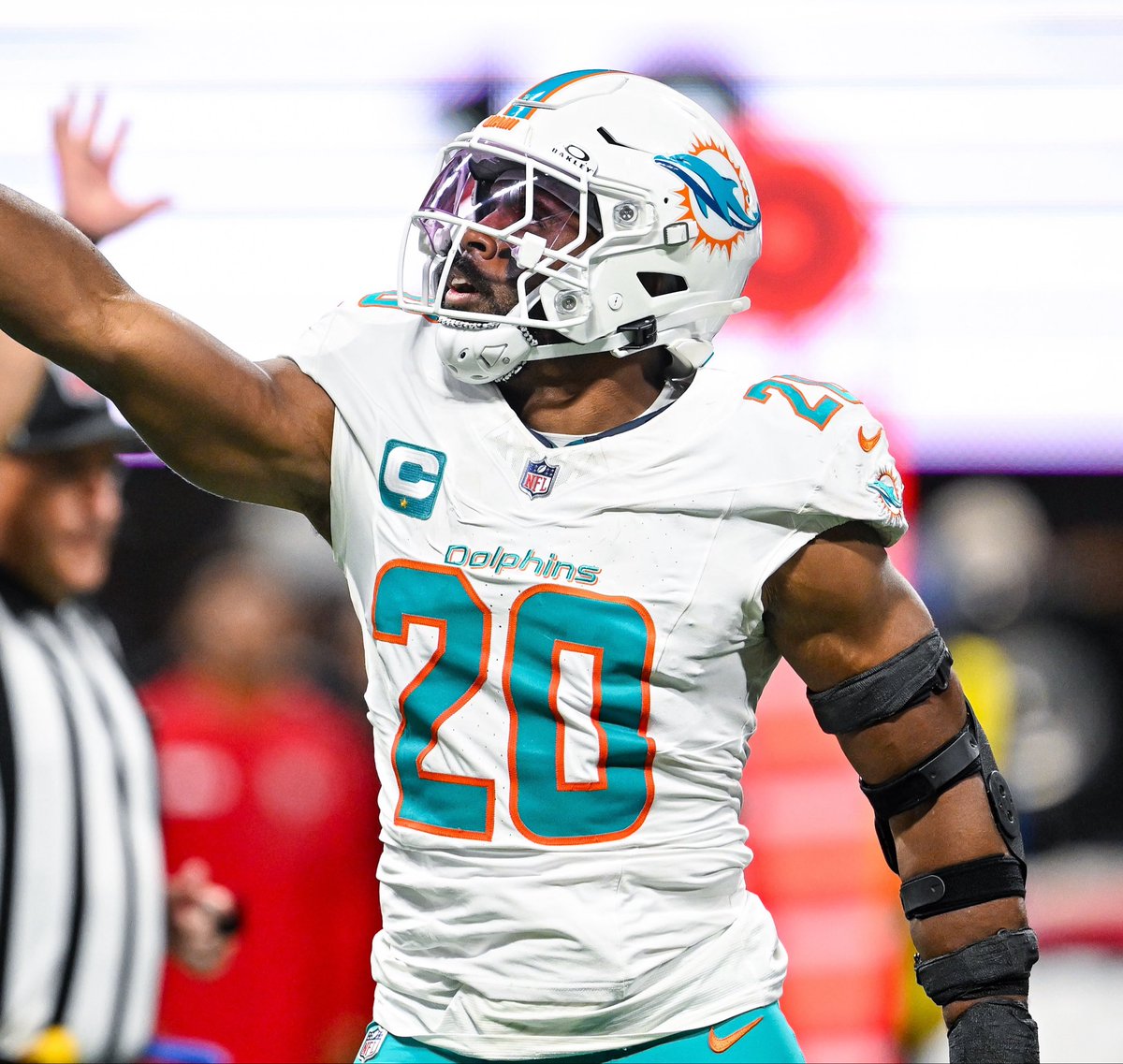 Brandoniswrite's tweet image. As I said the other day, #Cowboys fans should watch what the Miami Dolphins do this weekend during the draft.

They’ve now selected Kyle Louis and Jacob Rodriguez, does that allow the team the opportunity to move on from Jordyn Brooks?

Dallas reportedly talked about Brooks