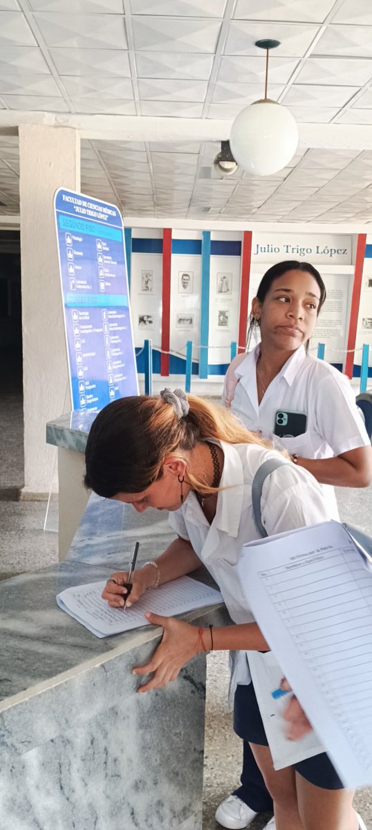 Yarijolin's tweet photo. Juntos, Estudiantes y Trabajadores de la Facultad Julio Trigo, con su firma expresan su amor a la Patria 🇨🇺 y su respaldo a la Paz y autodeterminación 🕊️ https://t.co/vMSq1wXrVJ
