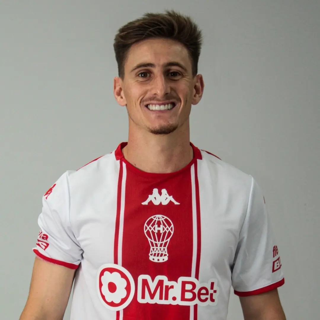 Horii_Vialee16's tweet image. #Huracán César Ibáñez, Facundo Waller y Leonardo Gil tienen cuatro amarillas, y deberán cuidarse de cara a los Playoffs.