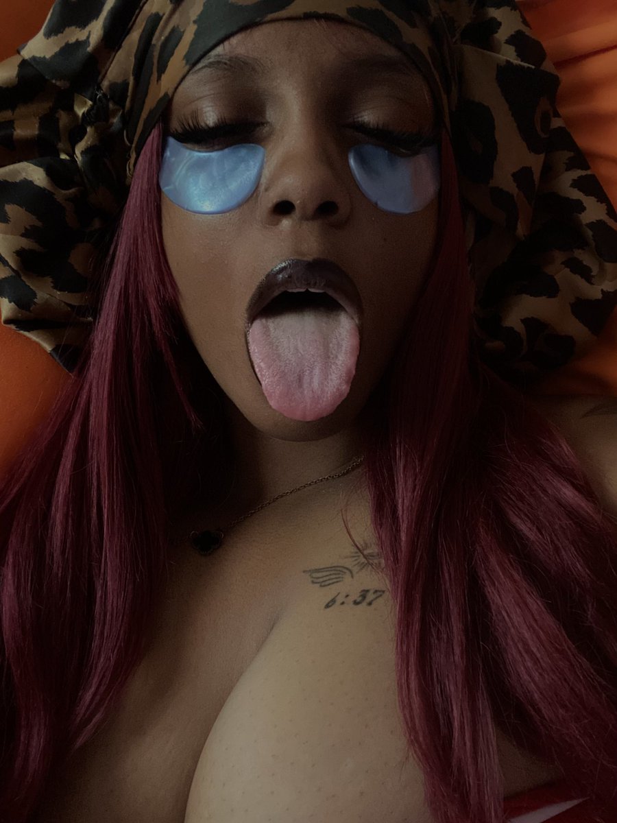 VIXENNN💦 tweet media
