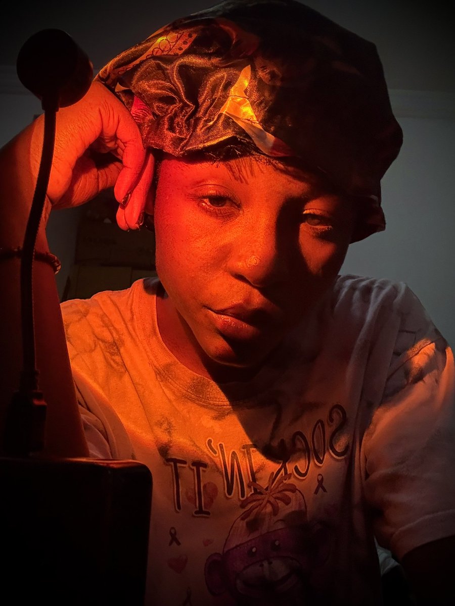 Jånėssa tweet media