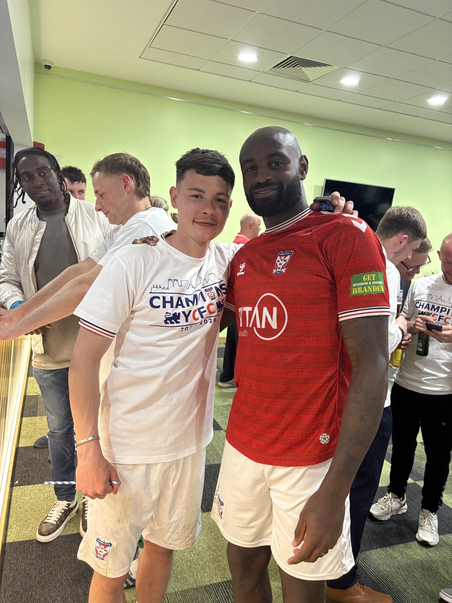 ANewby10's tweet photo. Best midfield in national league, league 2, league 1 and champ https://t.co/zb4tE1ONjW