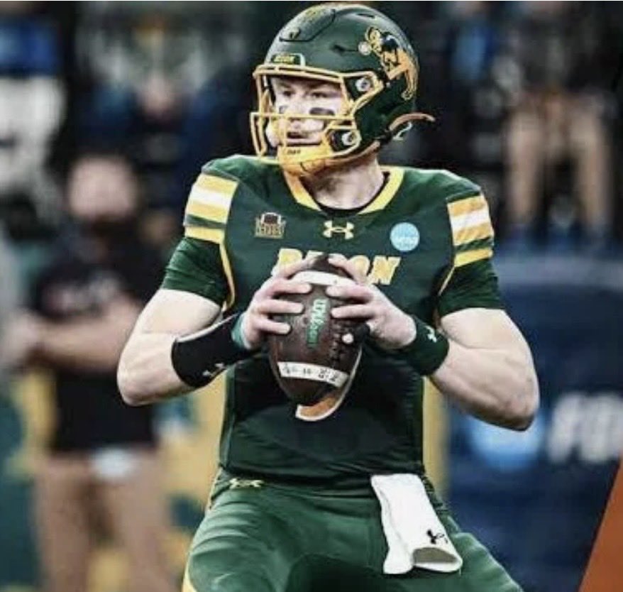 howardeskin's tweet photo. #Eagles take QB in 5th round of #NFLDraft. #ColePayton , #NorthDakotaState. He's 6'2" , 232 lbs , left handed. Same College as #CarsonWentz. Pick number 178. https://t.co/aZrFKIuHp1