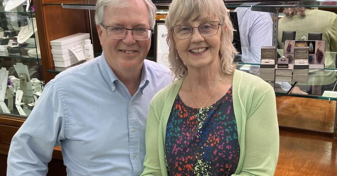 ThePaperMedia's tweet image. Gregory Jewelers, a mainstay of downtown Morganton for nearly 80 years, is up for sale.

monkeylink.co/675577 

#MorgantonNC #LocalBusiness #LocalNews