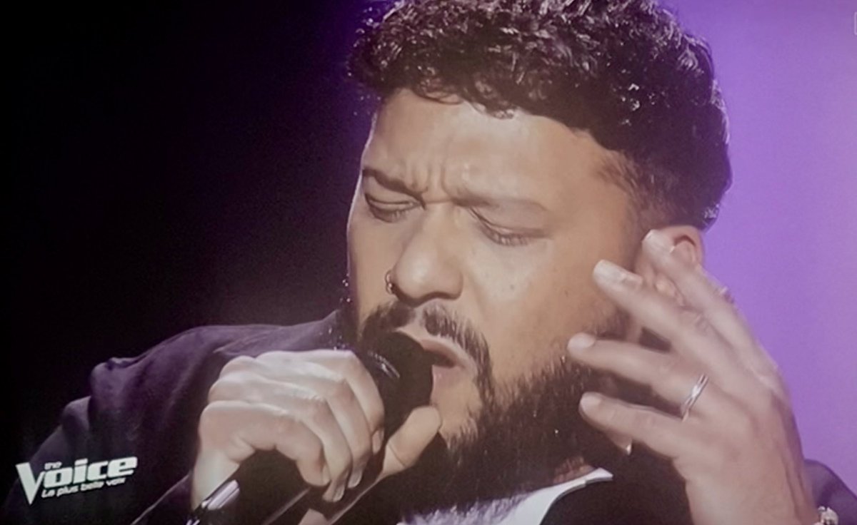 LaLifeDeSoso's tweet image. Incroyableeee 🥹😍 @nikosaliagas #TheVoice ✌🏼❤️
