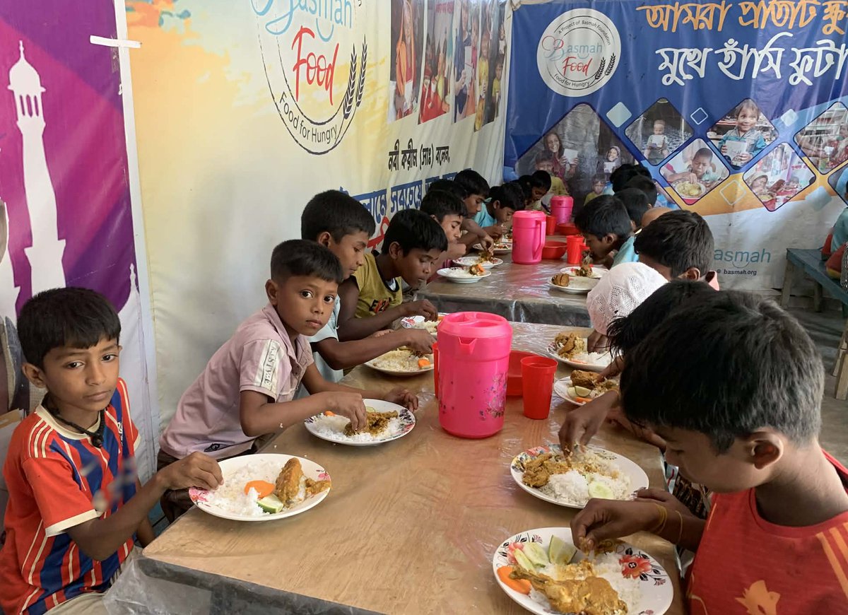 BasmahEmpowers's tweet image. In Ukhiya, Cox’s Bazar, 100+ #children arrive daily at #BASMAH’s Free Food Hotel—many unsure of their next meal.

A single plate changes everything:
#Hunger → Relief
Silence → Smiles

🤲 Your #Zakat &amp;amp; Sadaqah keep this going.
🔗 basmah.org/feed-the-hungry

#FeedTheHungry