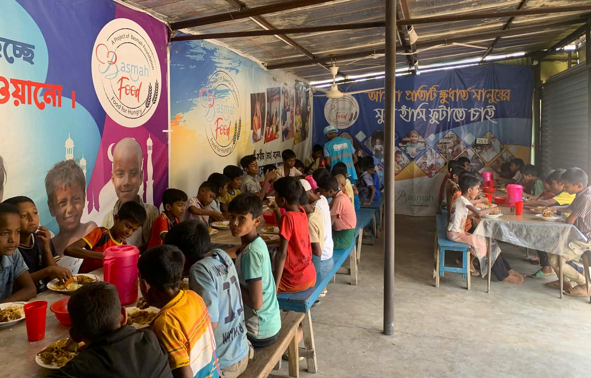 BasmahEmpowers's tweet image. In Ukhiya, Cox’s Bazar, 100+ #children arrive daily at #BASMAH’s Free Food Hotel—many unsure of their next meal.

A single plate changes everything:
#Hunger → Relief
Silence → Smiles

🤲 Your #Zakat &amp;amp; Sadaqah keep this going.
🔗 basmah.org/feed-the-hungry

#FeedTheHungry
