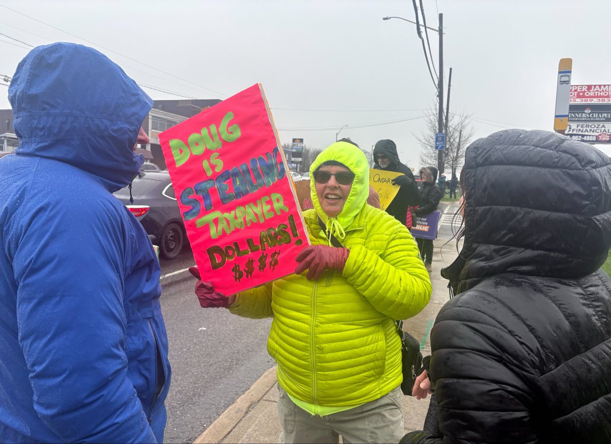 LauraBabcock's tweet image. “Doug is stealing Taxpayer dollars” 

Sums it up 

#FightFordProtest #ONpoli