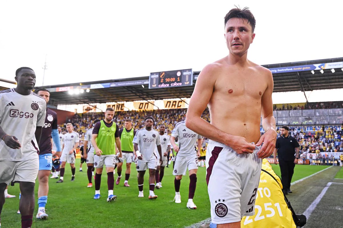 Inside_020's tweet image. 🎙️ Steven Berghuis:

“I hope NAC Breda avoids relegation. Their stadium is amazing and the pitch was amazing today as well.” #Ajax #nacaja

@ESPNnl