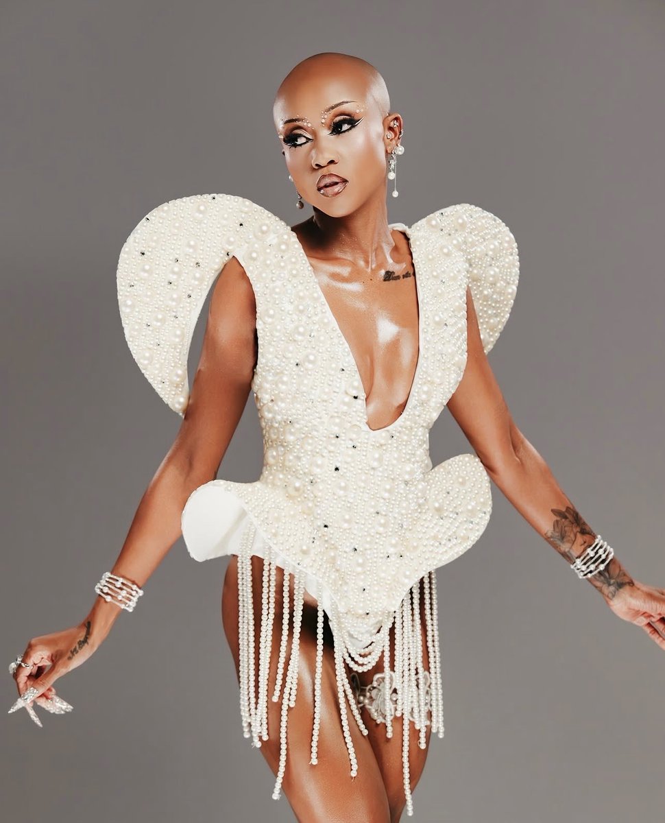 ElleFashion's tweet image. Stylish Anticle Reports !!!

Moozlie styled by Blackwoman at the #MMA26 

#fashion #style #redcarpet