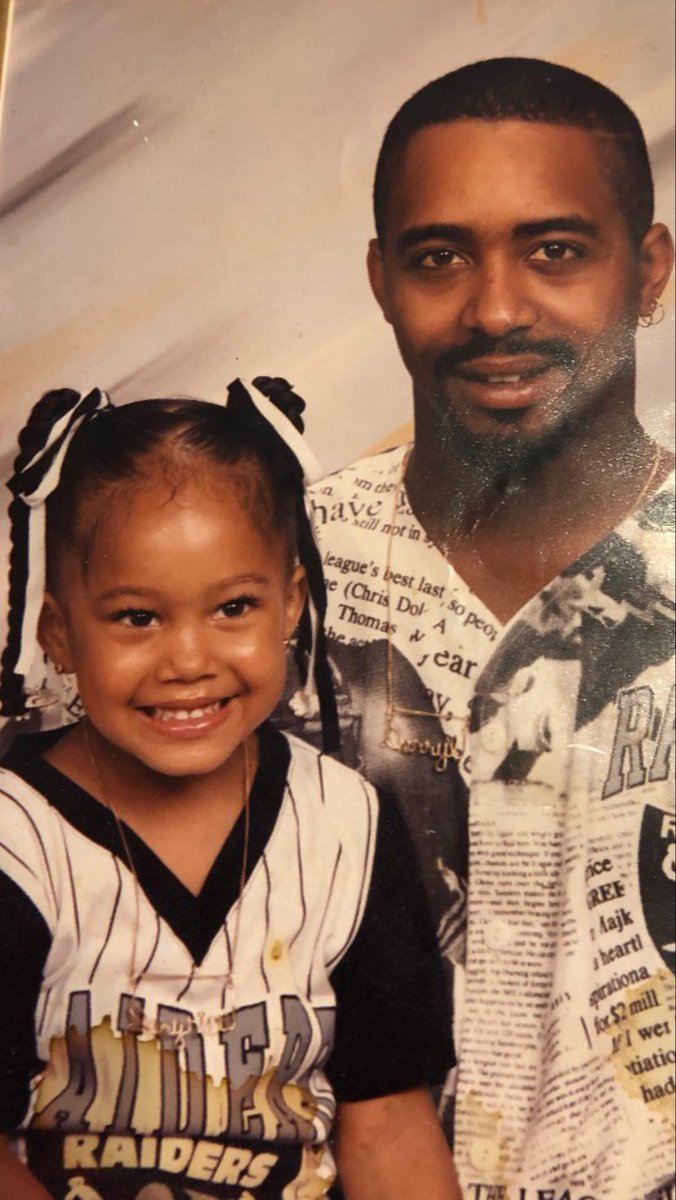 Mrs.Last Laugh tweet media