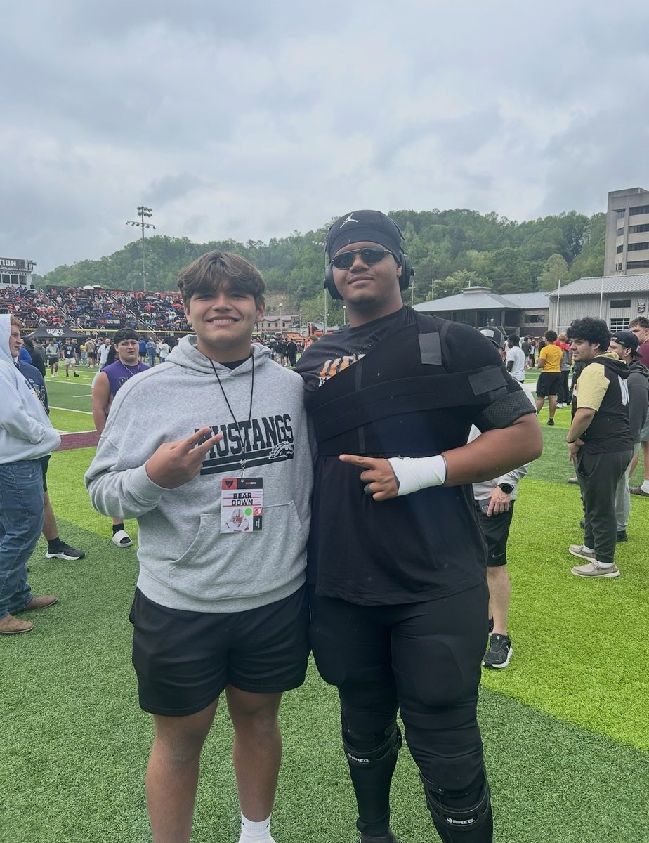 Kadeleyva55's tweet photo. Had An Amazing Spring Game Visit At The University Of Pikeville Today, Thank You To All The Coaches And Players I Got To Interact With!!
#beardown #pikeville #college #football
@CoachMikeHarris @CoachFipps @Coach_Rwade https://t.co/L3SlI5Tiar