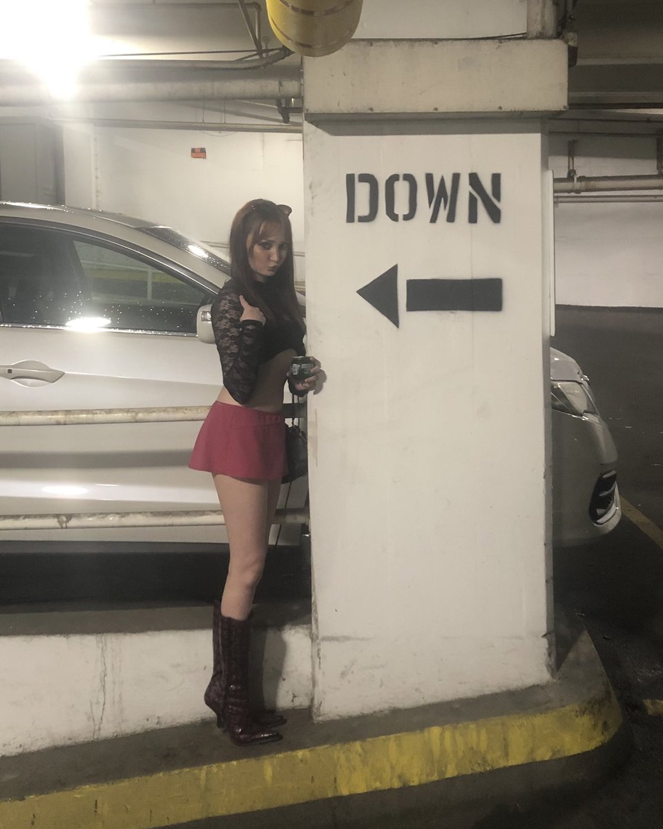 victoria tweet media