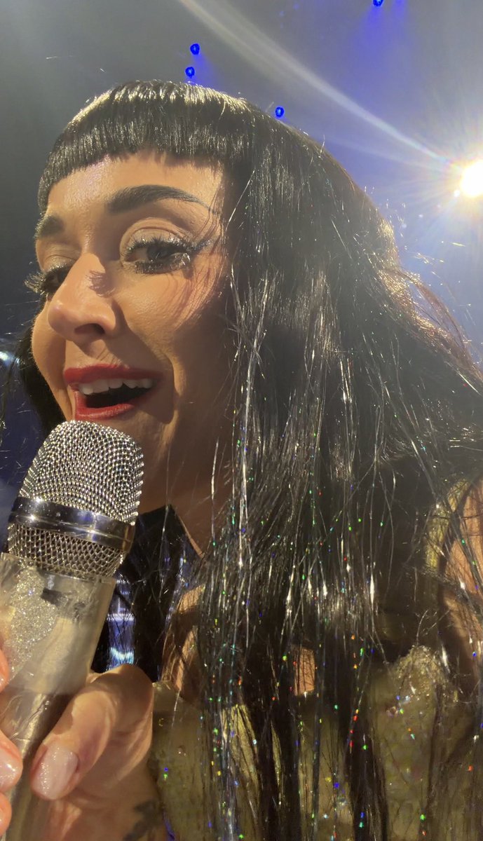 Miss my girl. I also think about if Katy has read my letter or something….also I wonder if she kept the little hello kitty for herself or gave it to Daisy 🥺