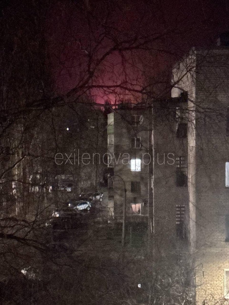 NOELreports's tweet image. Explosions in Tambov, Russia. Over 300 drones are currently attacking Russian and occupied territory. #Ukraine