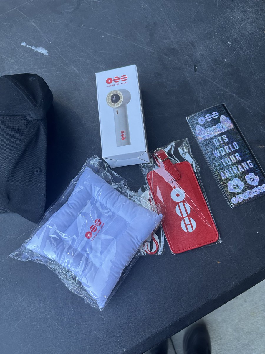 Emukey⁷ . 아포방포 #TeamHYYH tweet media