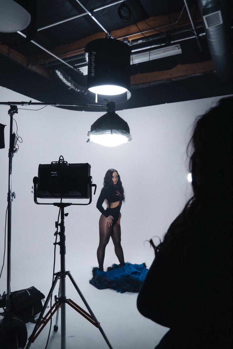 Demi Lovato recorded 6,712,105 streams on Spotify yesterday, marking her biggest streaming day this year.