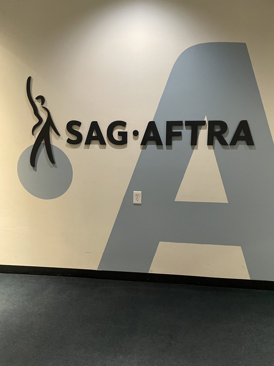 RikDeskin's tweet image. This has been a banner week! On Monday, I was confirmed to the Redmond Arts &amp;amp; Culture Commission, then Tuesday-Thursday attended the WSLC Path to Power workshop and then yesterday I got to visit with SAG-AFTRA President Sean Astin! #AnActorsLifeForMe #sagaftra #cityofredmond