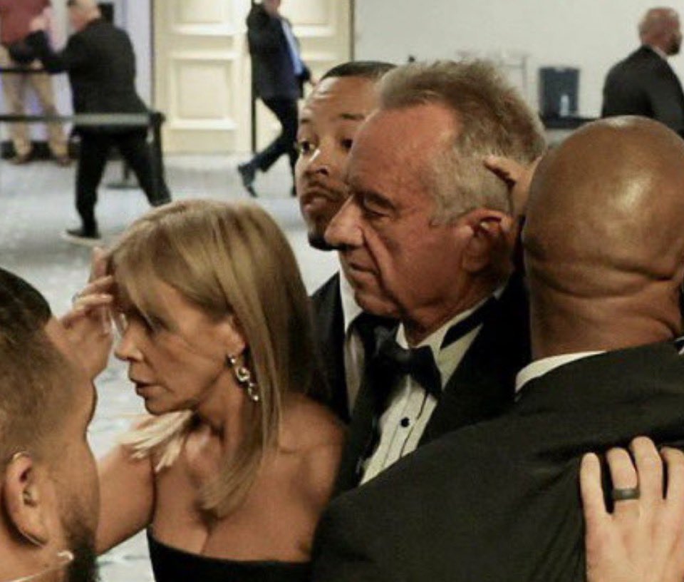 Walter Curt tweet media