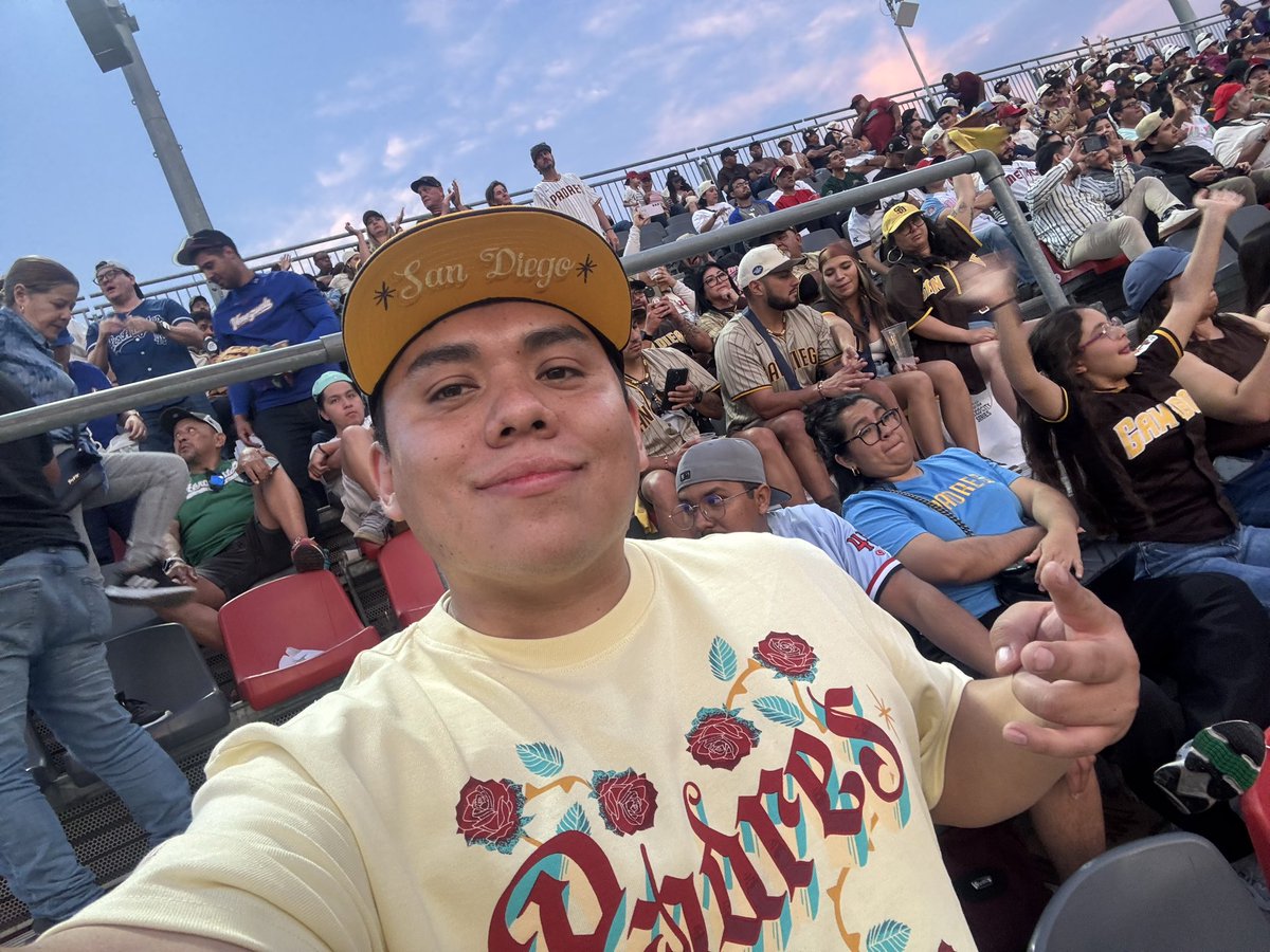 cesar150693's tweet photo. @Padres Gran victoria!!! https://t.co/0wFNN02eYV