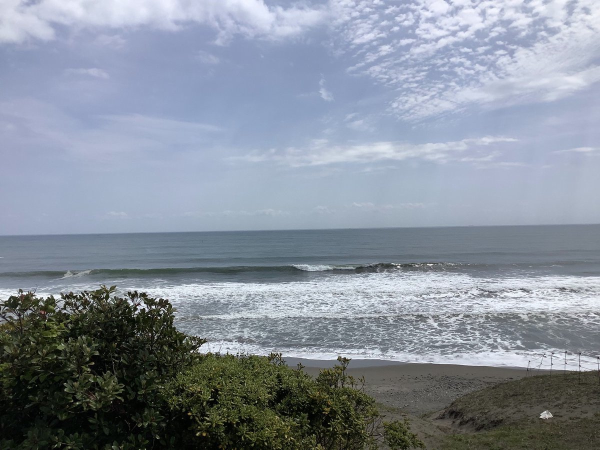 ふと思い立って早朝から毘沙門天様を拝んで魚食って牡蠣食ってんで今海を眺めてる
中年男性が
一人で
（楽しい）

#一乗院
#那珂市
#那珂湊おさかな市場