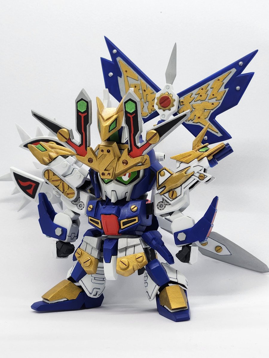 #あなたのプラモの製作から完成まで見せて下さい
芯になるキットを探してミキシングし、流用出来ない所やサイズを変えたい所をプラ板やパテ等でスクラッチ。
水性塗料で筆塗りして完成です✨